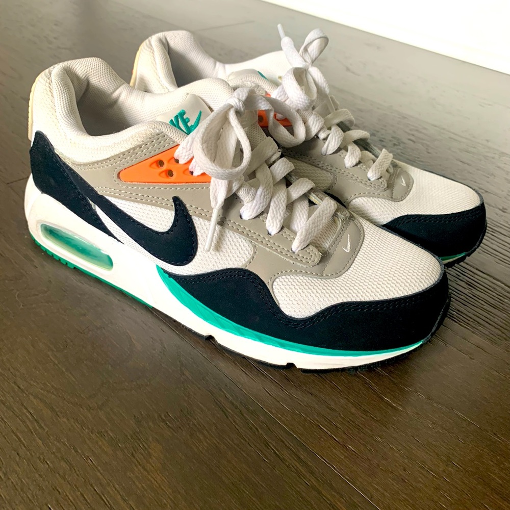 Nike Air women’s 6.5. EUC